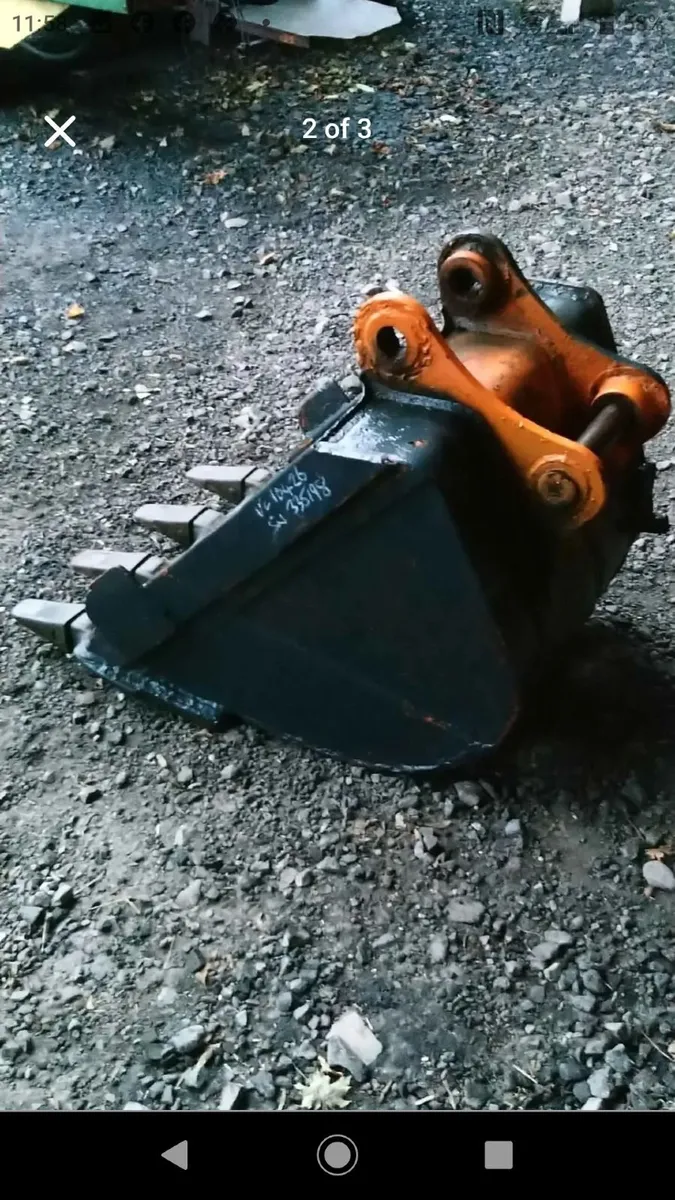 HITACHI 6 TON DIGGER BUCKET ( 45mm pins ) - Image 1