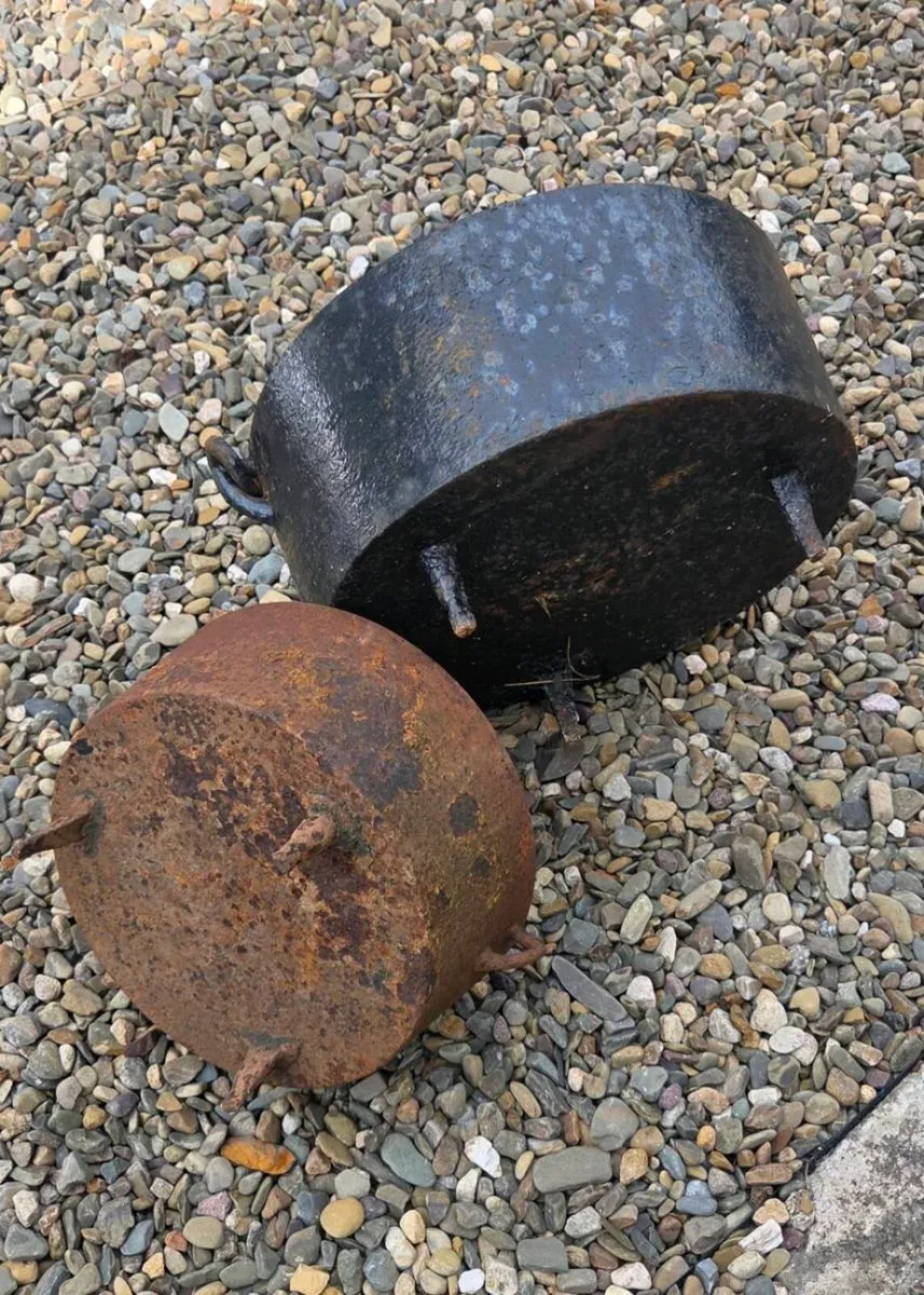 2 old   pots  in good condition - Image 1