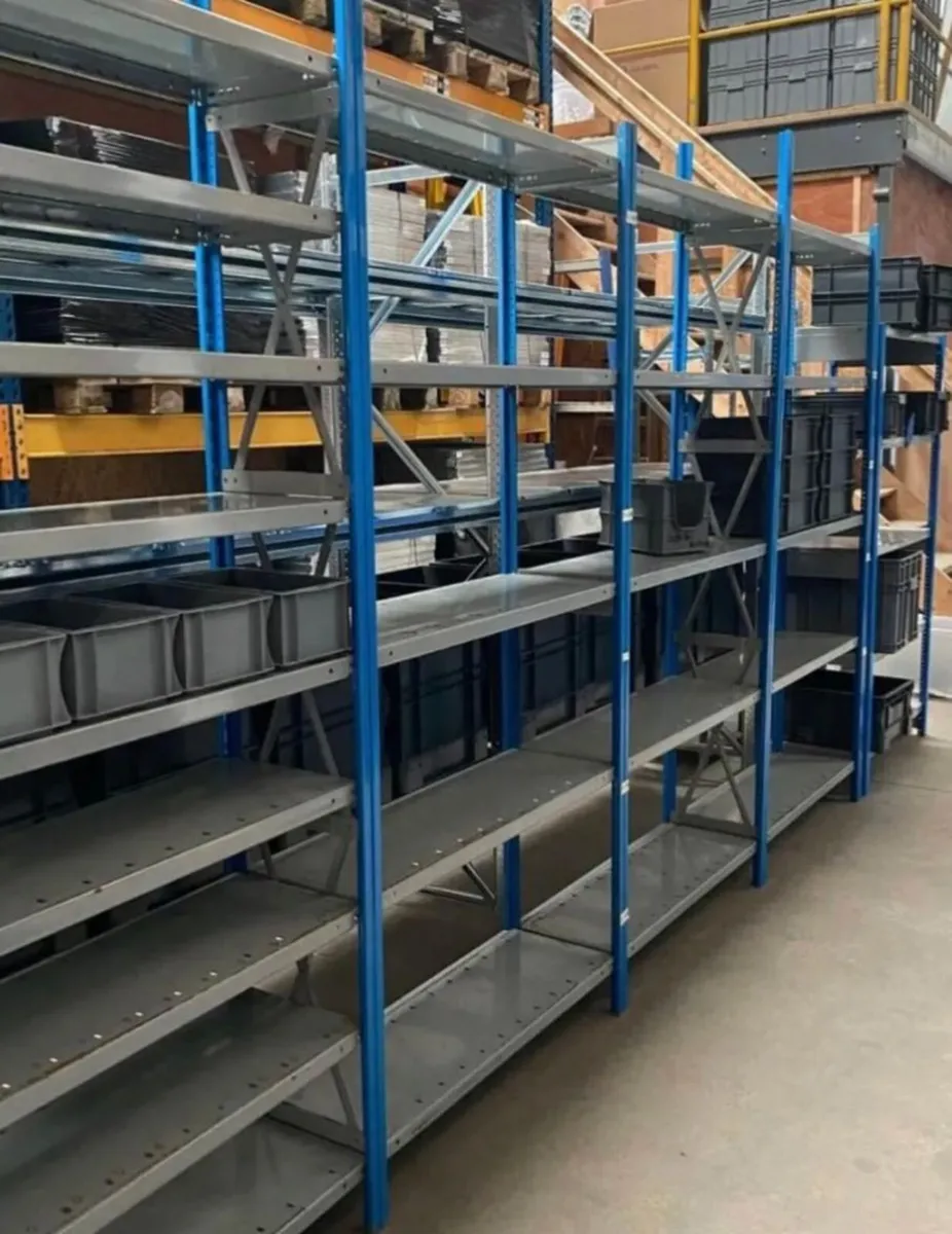 6 tier used shelving - Image 1