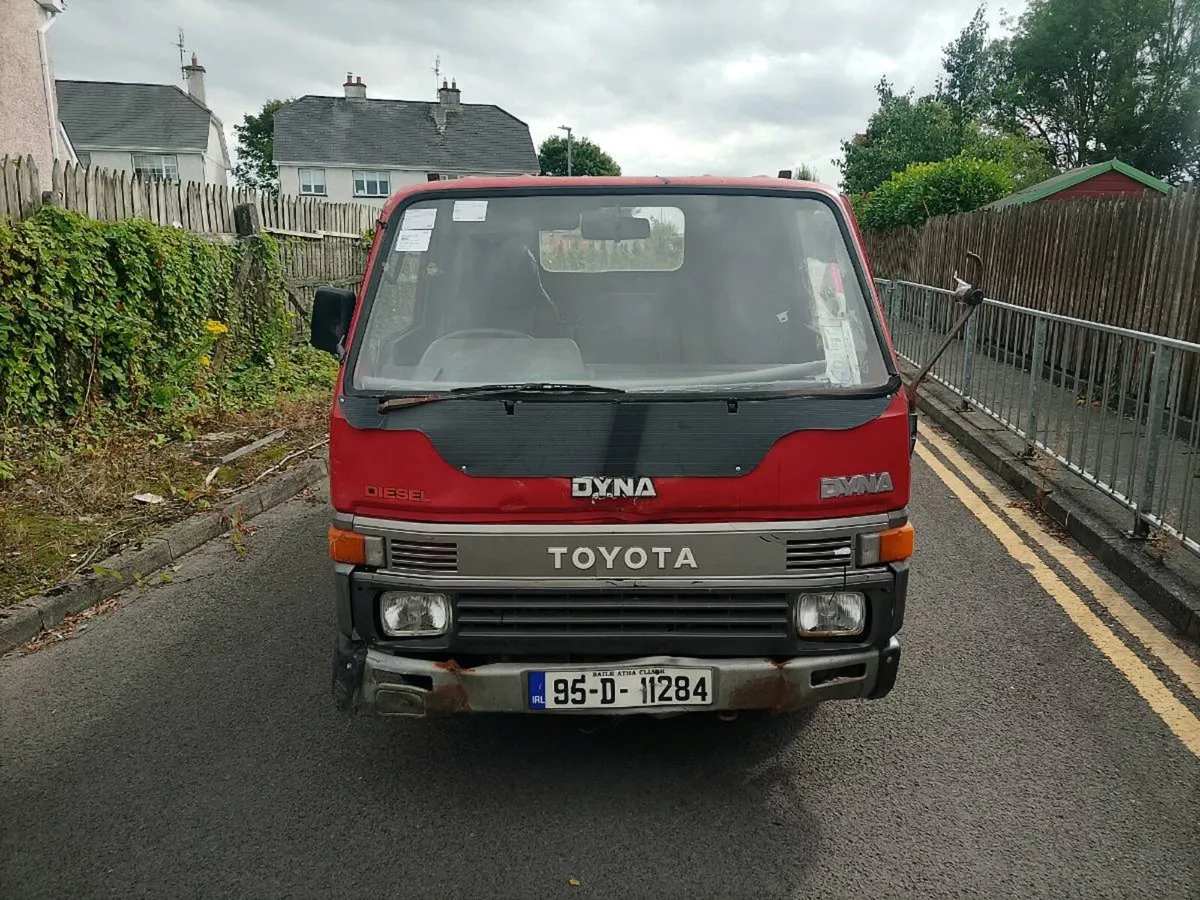 1995 Toyota dyna - Image 2