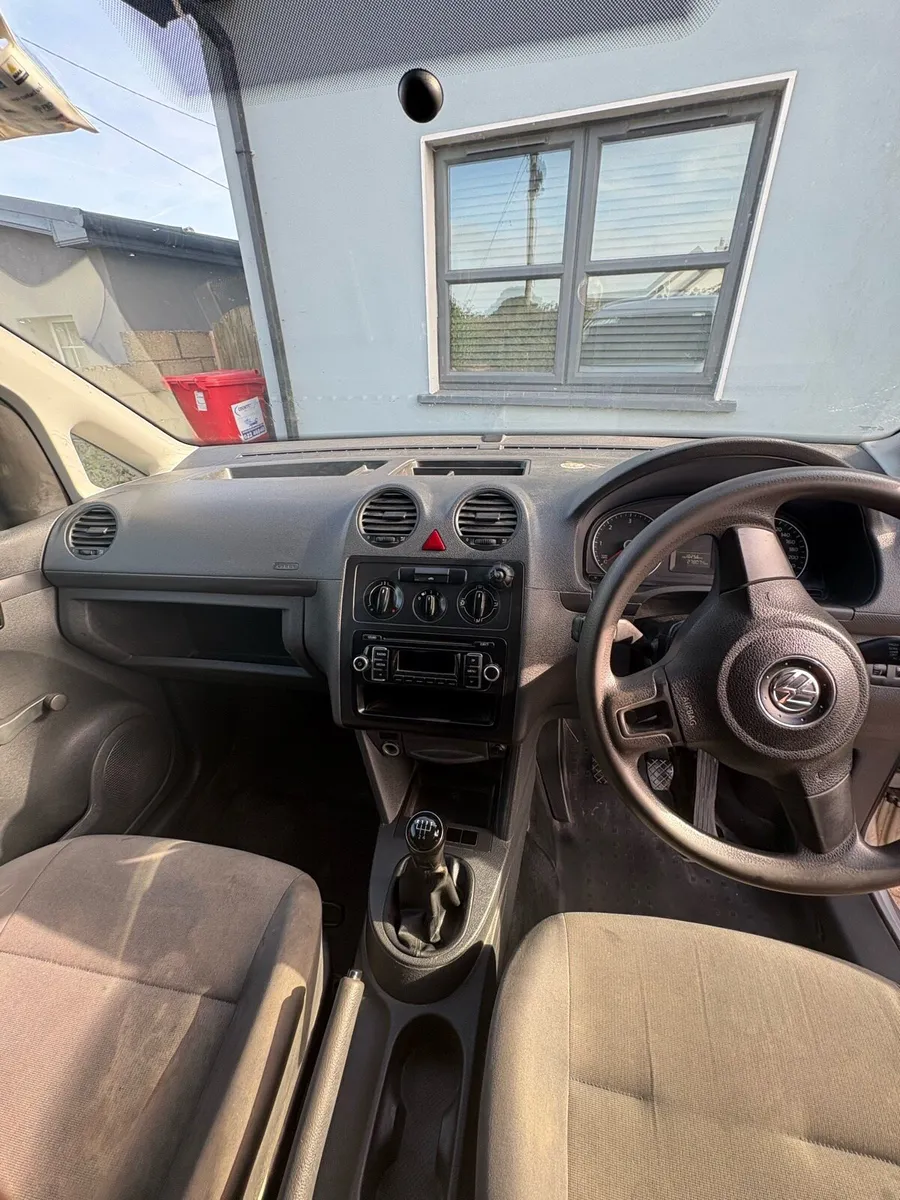 Volkswagen Caddy - Image 2
