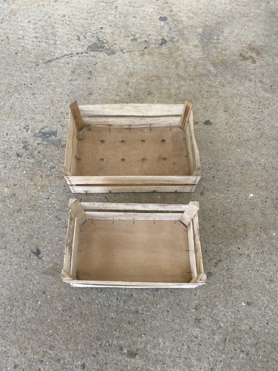 Wooden crates - Image 1