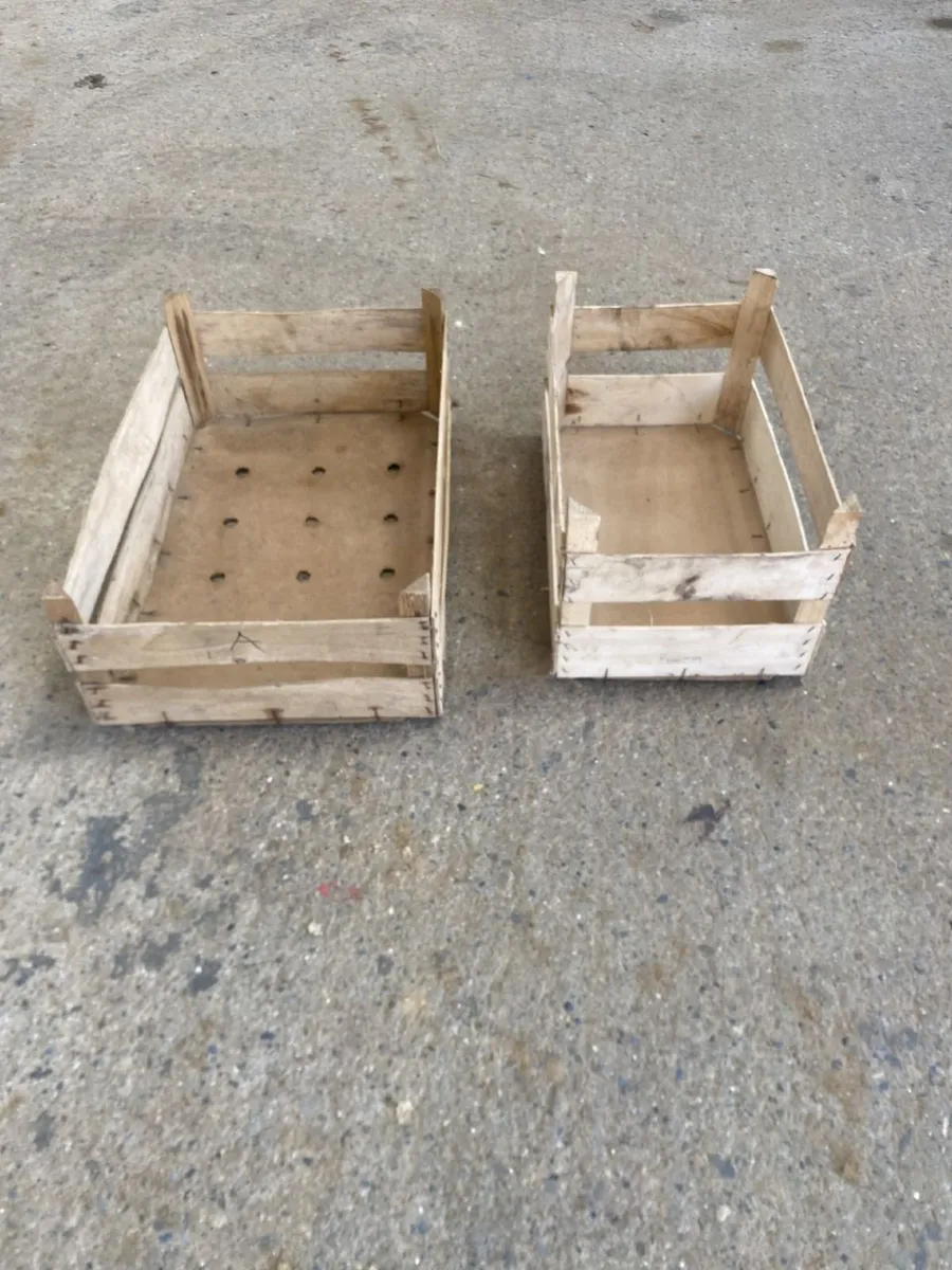 Wooden crates - Image 2