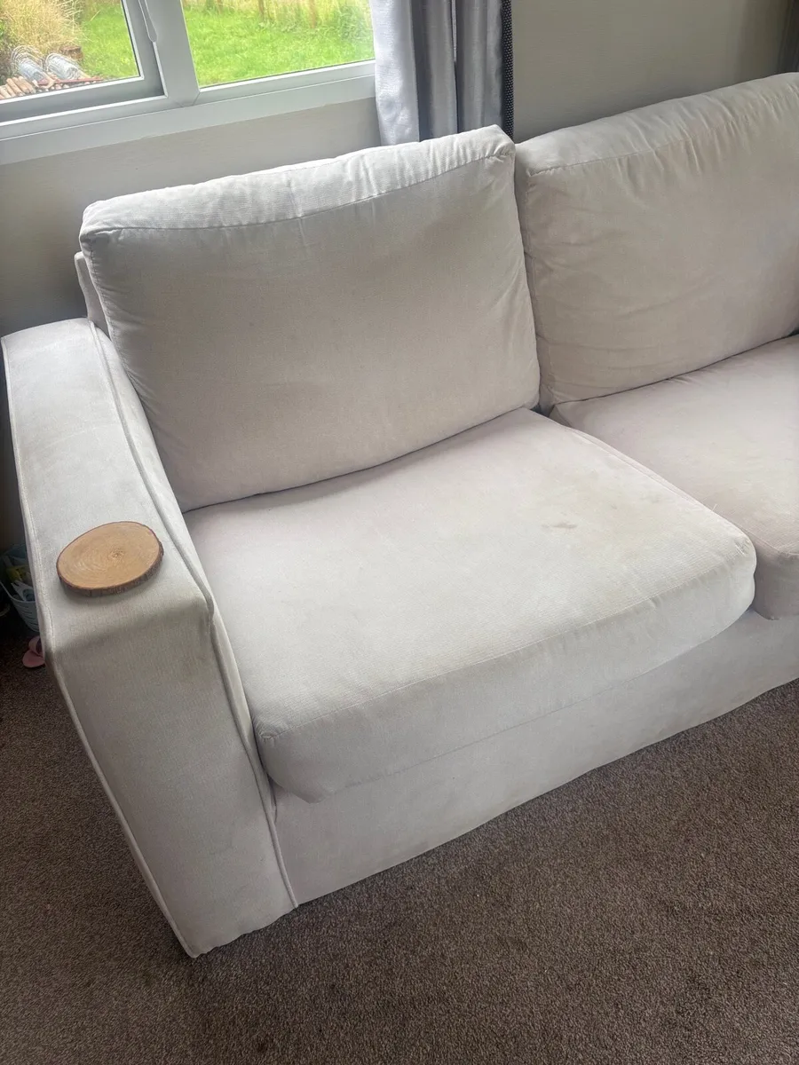 Couches - Image 2
