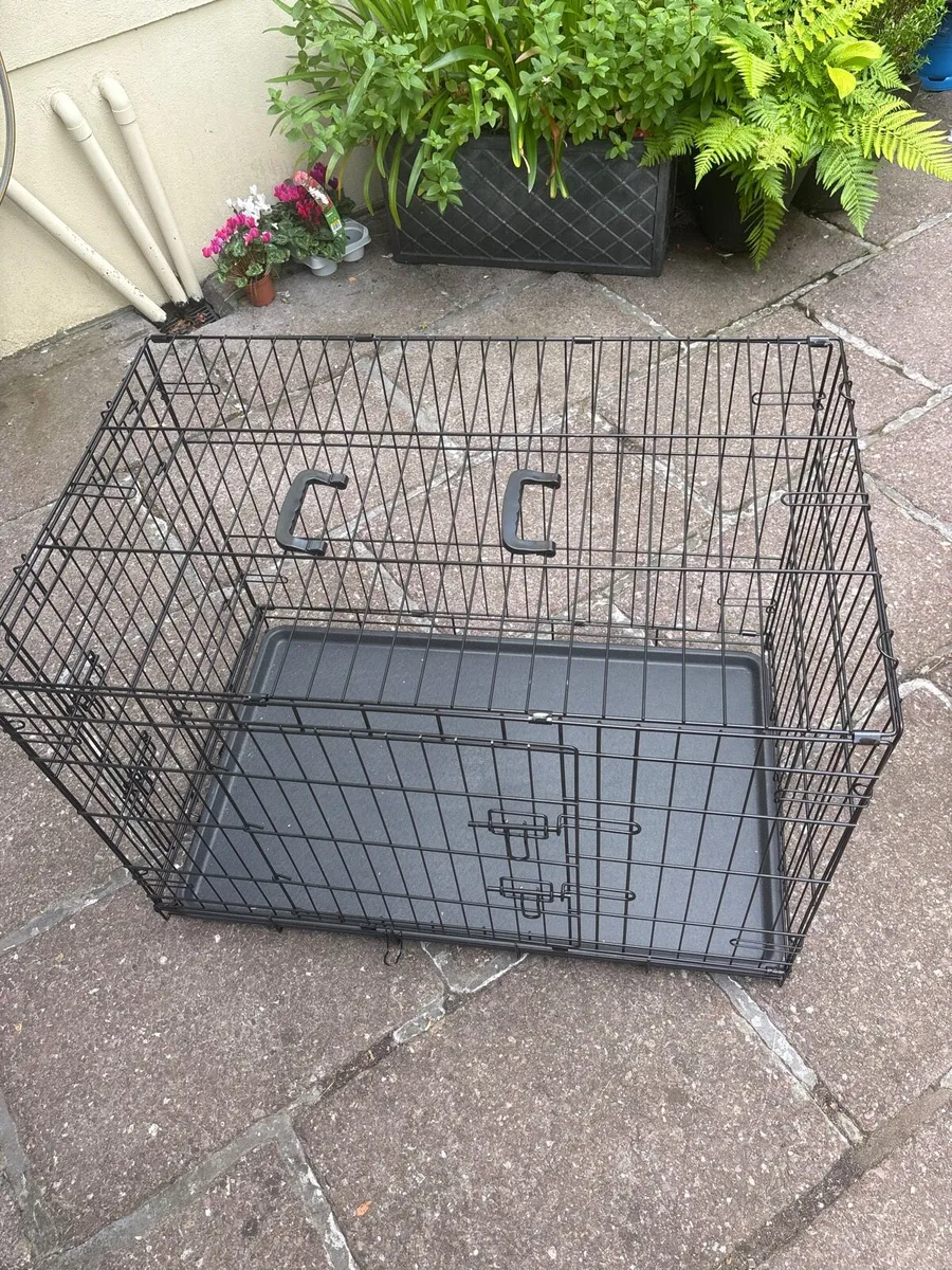 Dog crate - Image 1