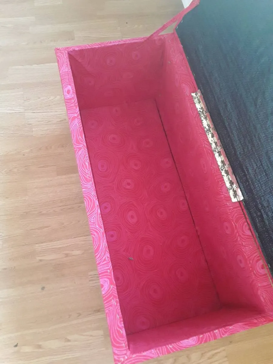 Bedroom box seat on wheels 15e - Image 2