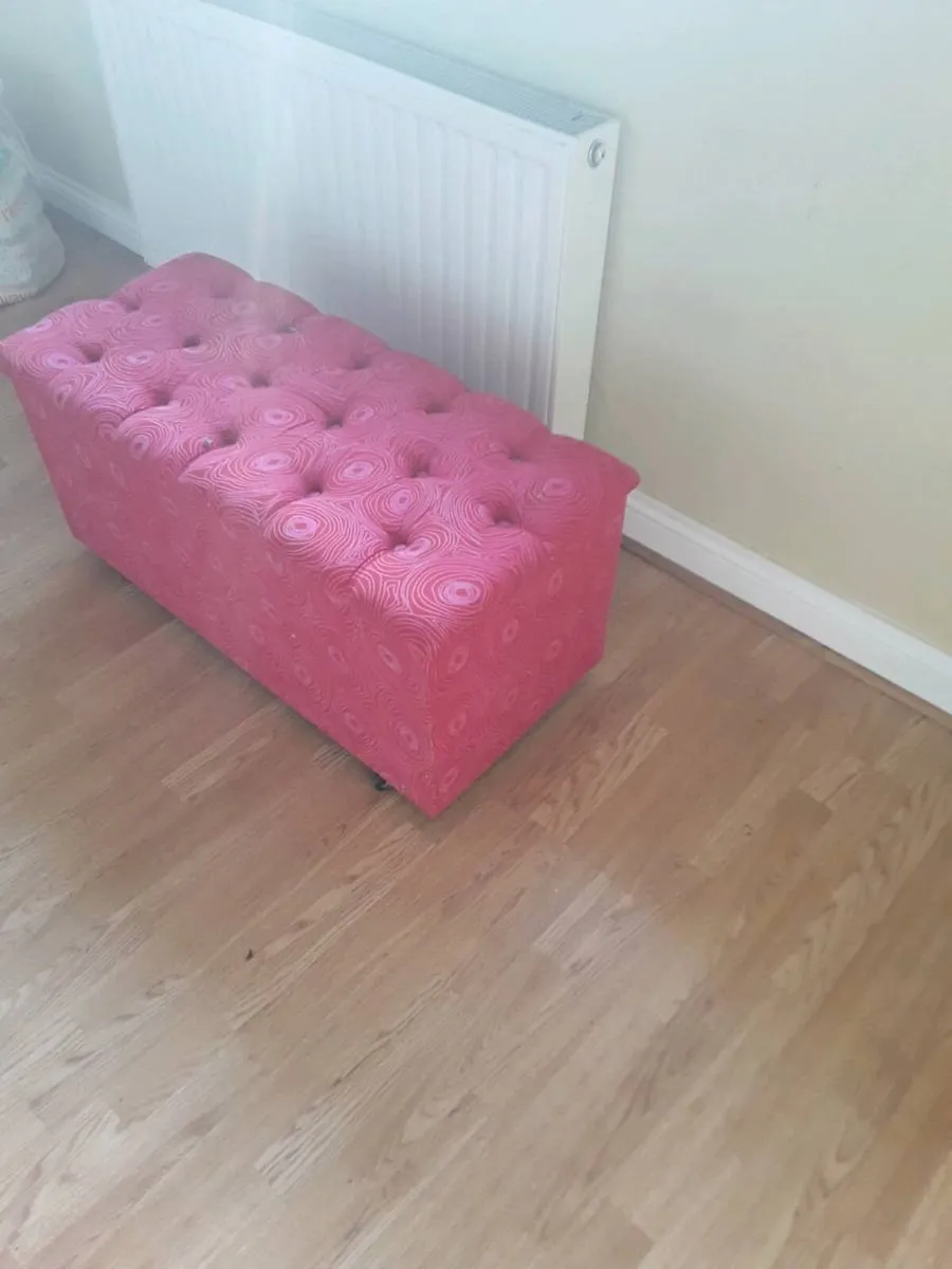 Bedroom box seat on wheels 15e - Image 4
