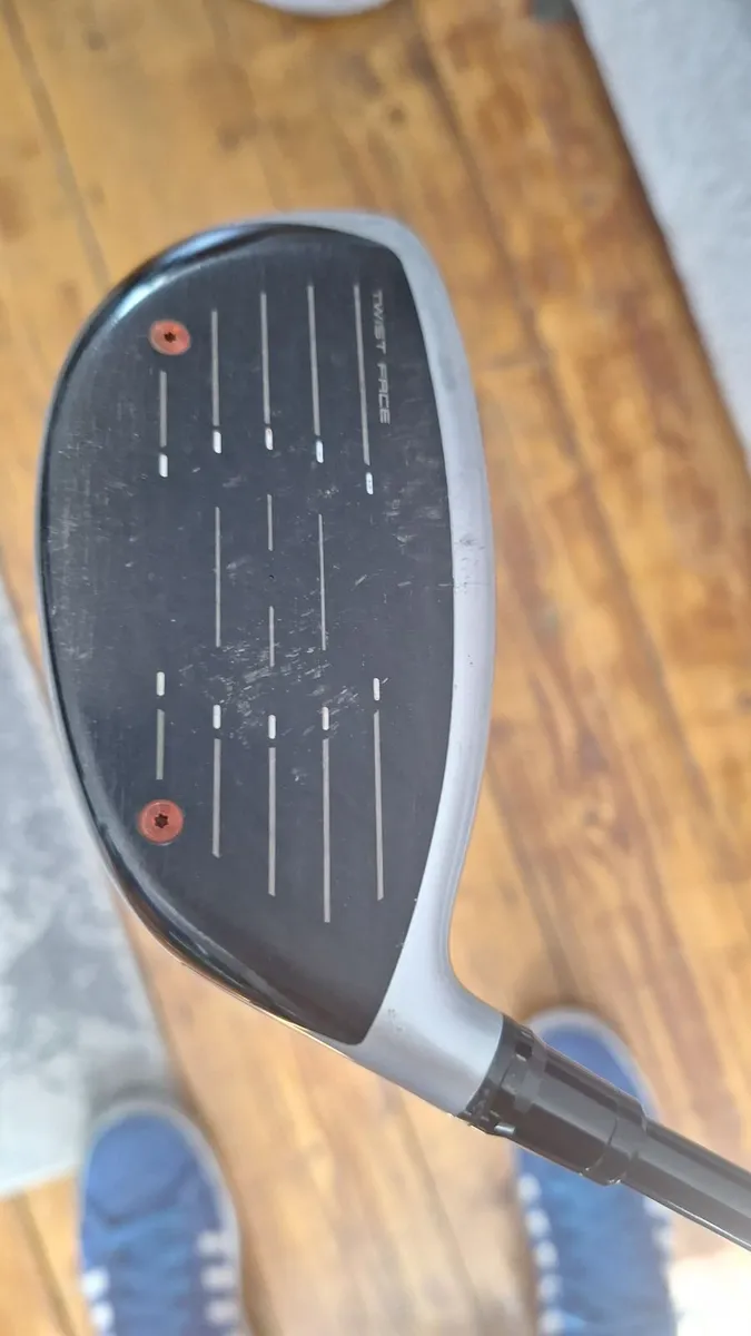 Taylormade M6 RH Driver. Regular shaft nd headcove - Image 2