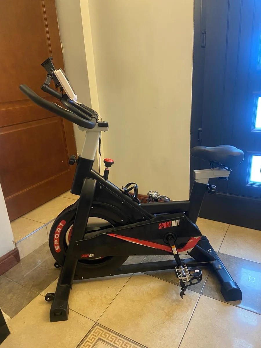 Exercise bike - Image 1