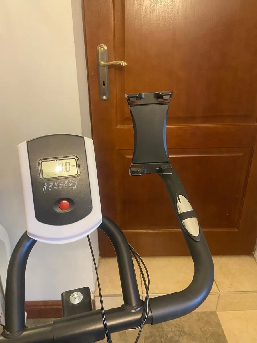 Exercise bike - Image 3