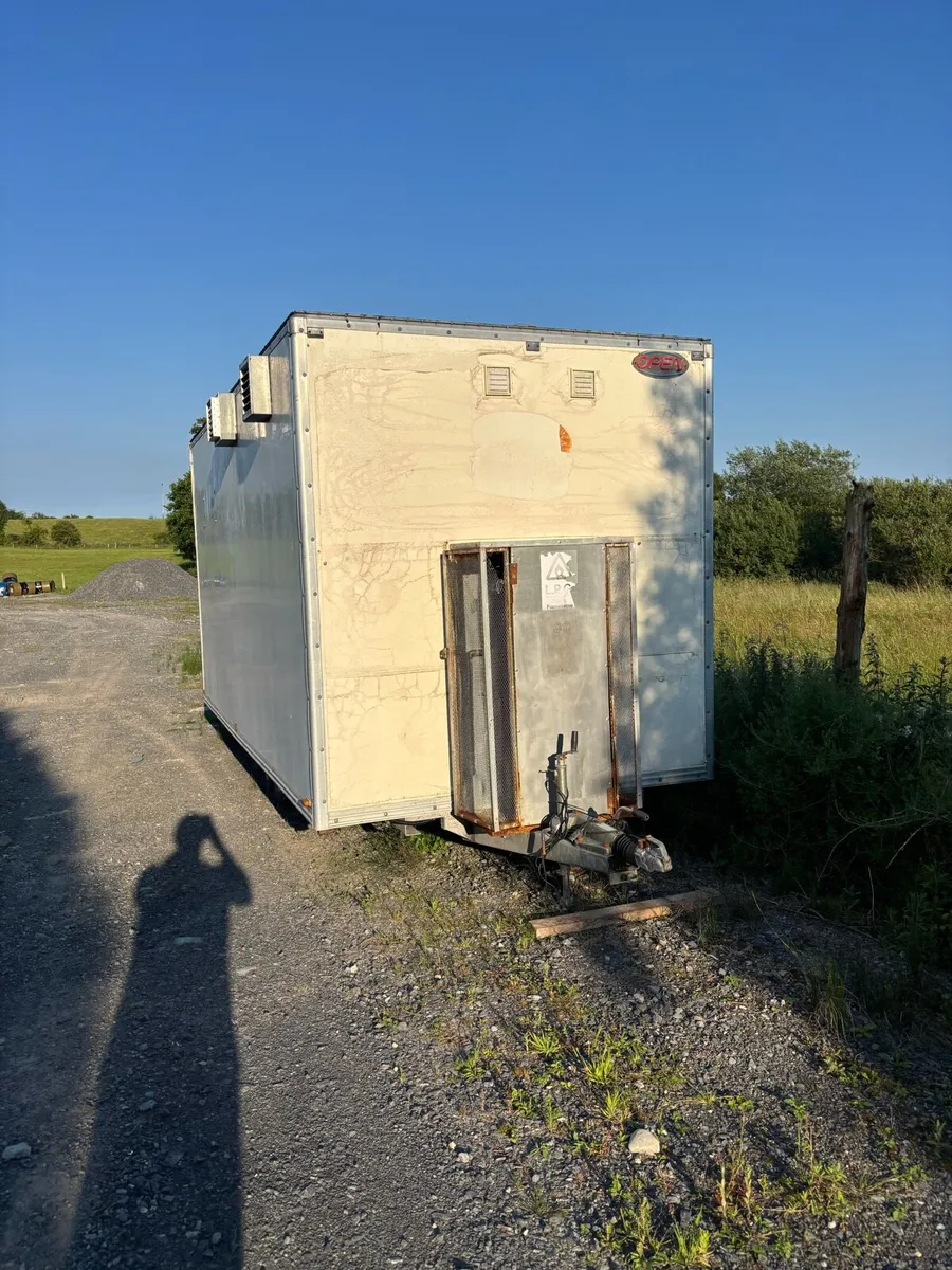 Food trailer - Image 3