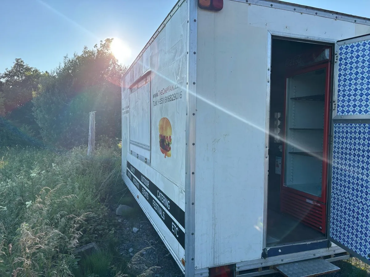 Food trailer - Image 1
