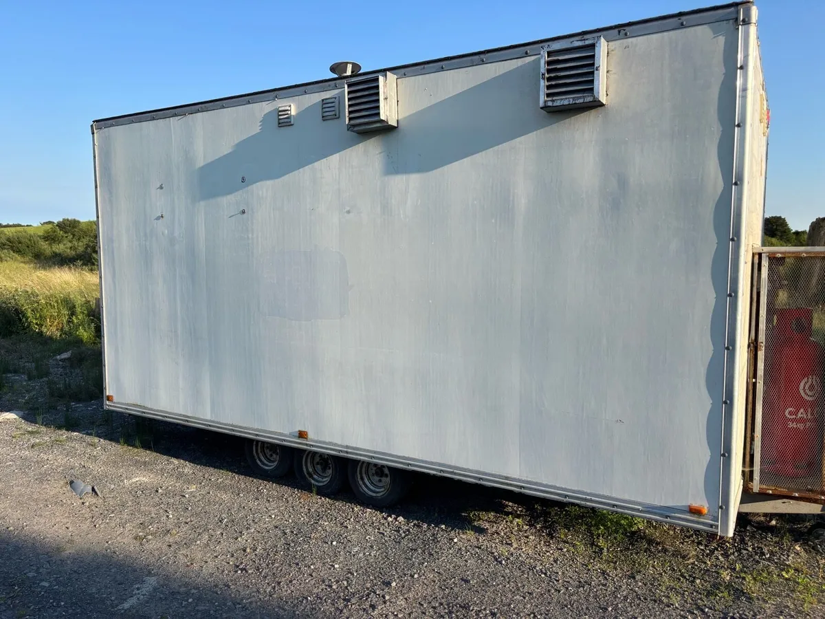 Food trailer - Image 2