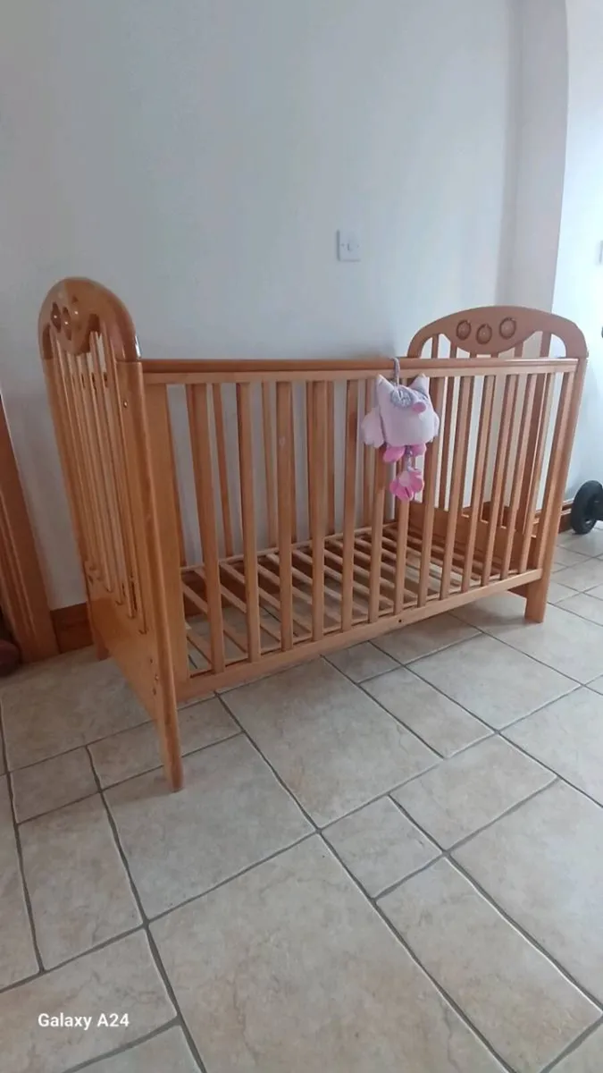 Cot - Image 1