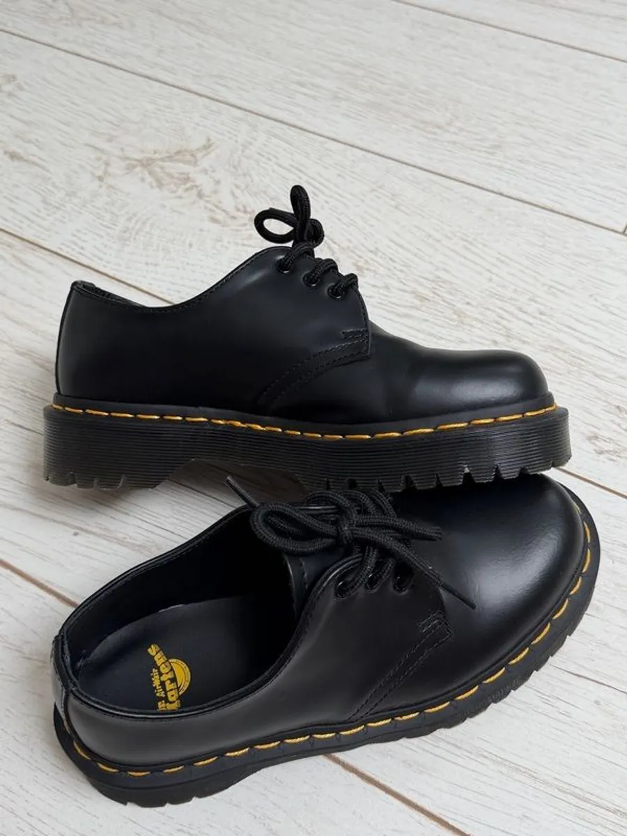Dr. Martens 1461 Smooth Leather shoes UK 4/EU 37 - Image 1