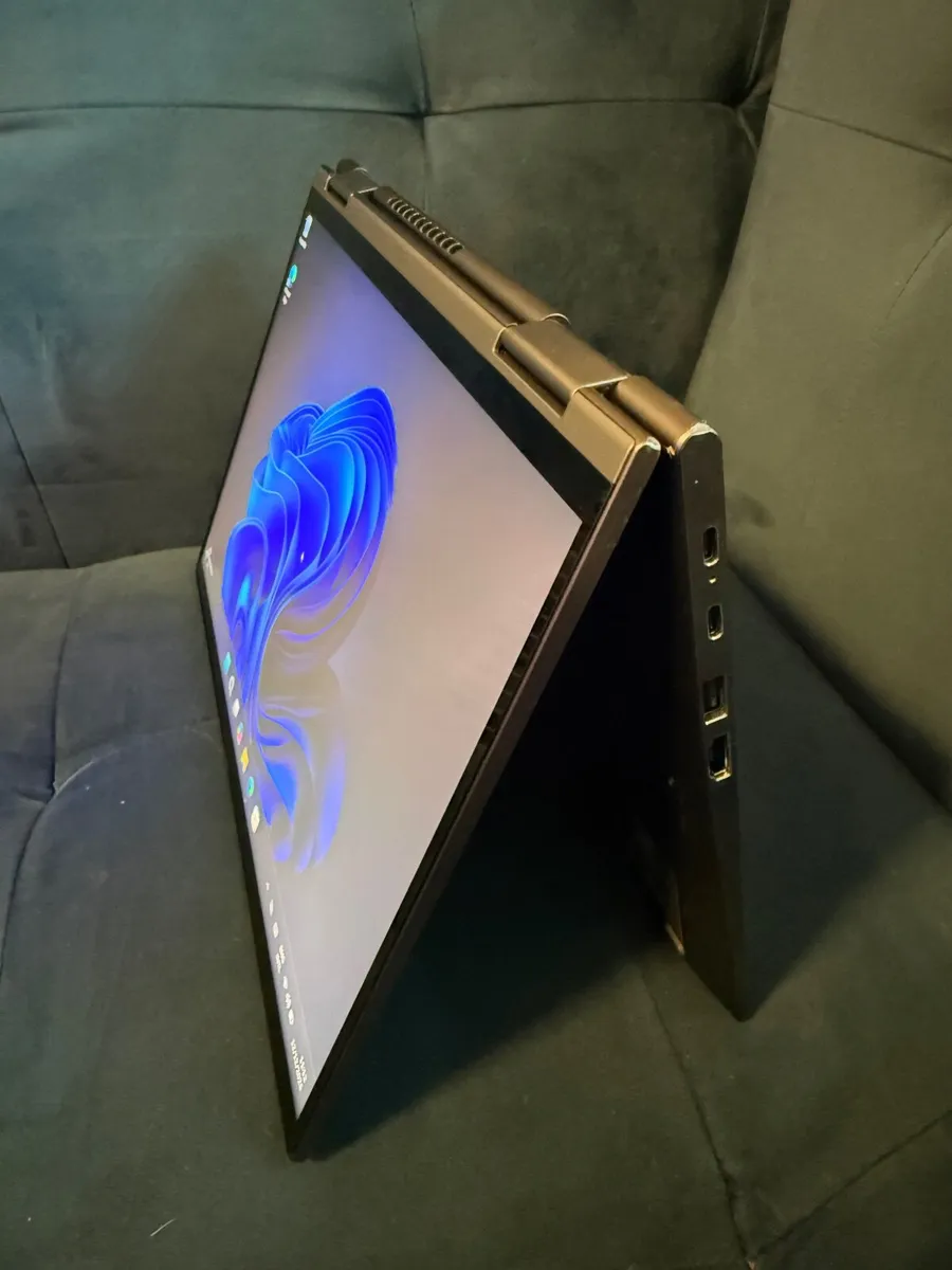 Lenovo X1 Yoga Gen 6 Laptop i7/16GB/512SSD/UHD - Image 3