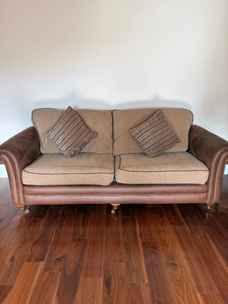 Sofa and matching chair - Image 2
