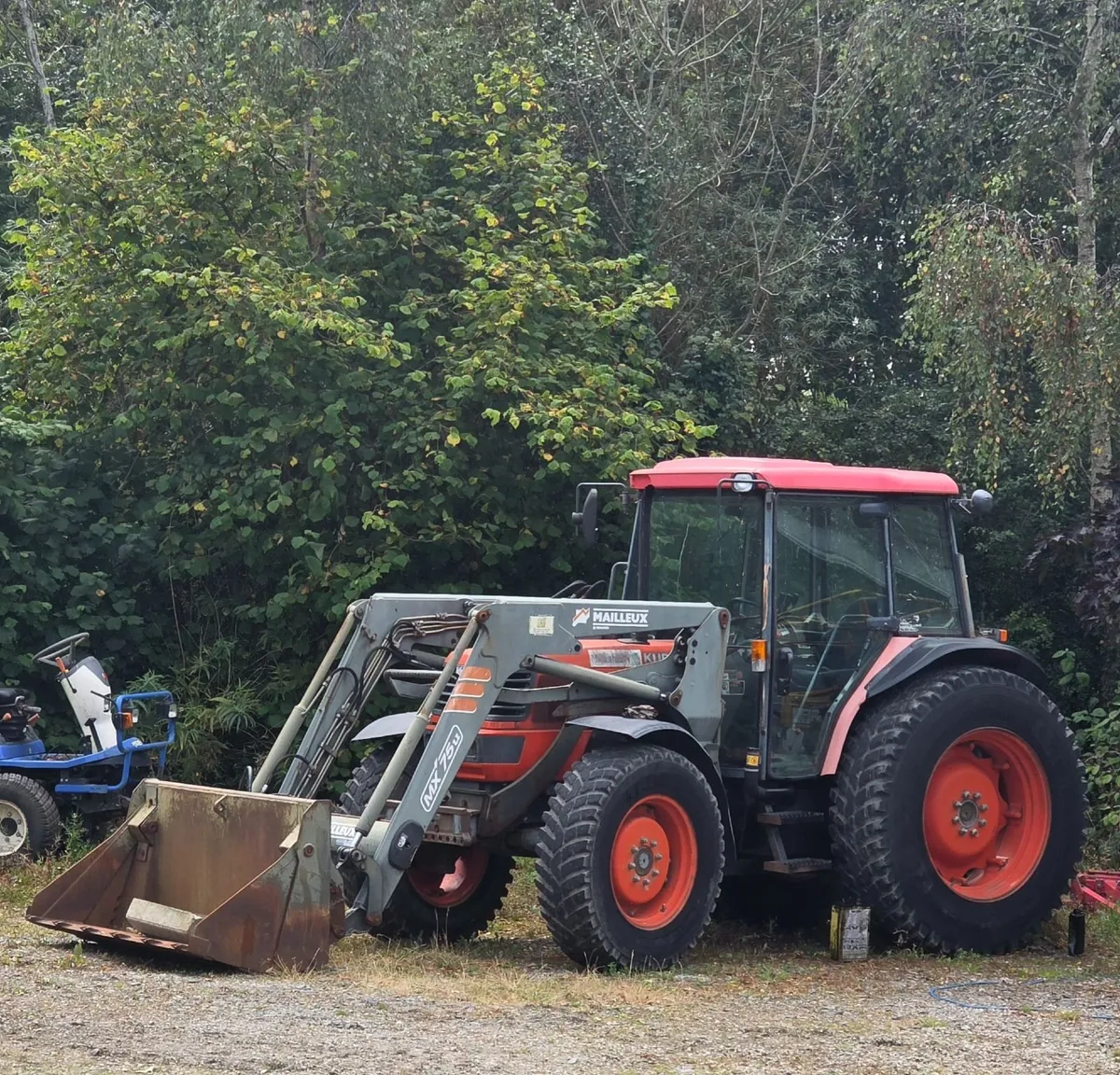 Kubota 85hp Compact Tractor with Loader - Image 1