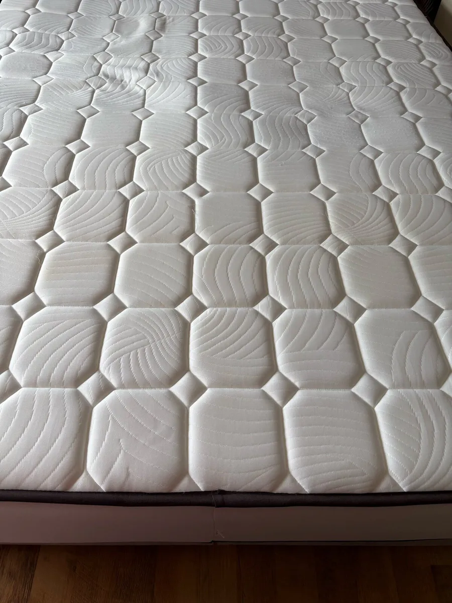 King size mattress - Image 2
