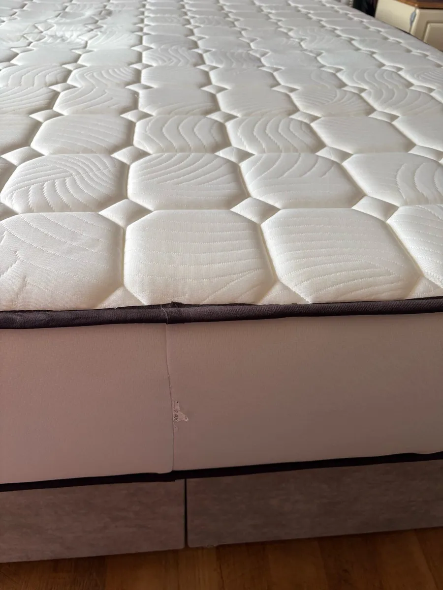 King size mattress - Image 3