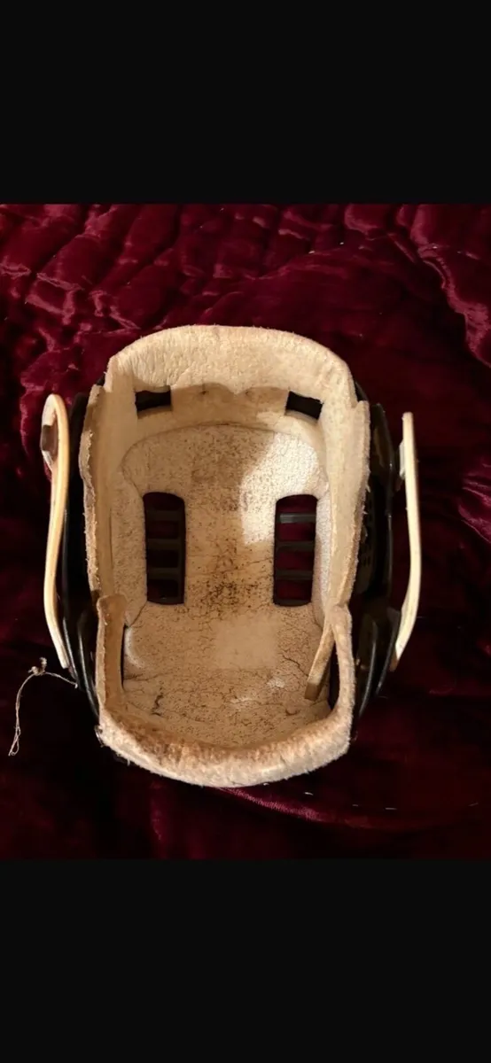 Black oldstyle helmet - Image 2