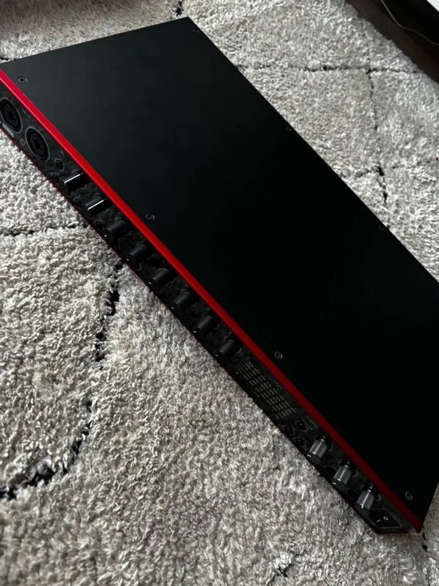 Scarlet 18i20 - Excellent Condition - Image 2