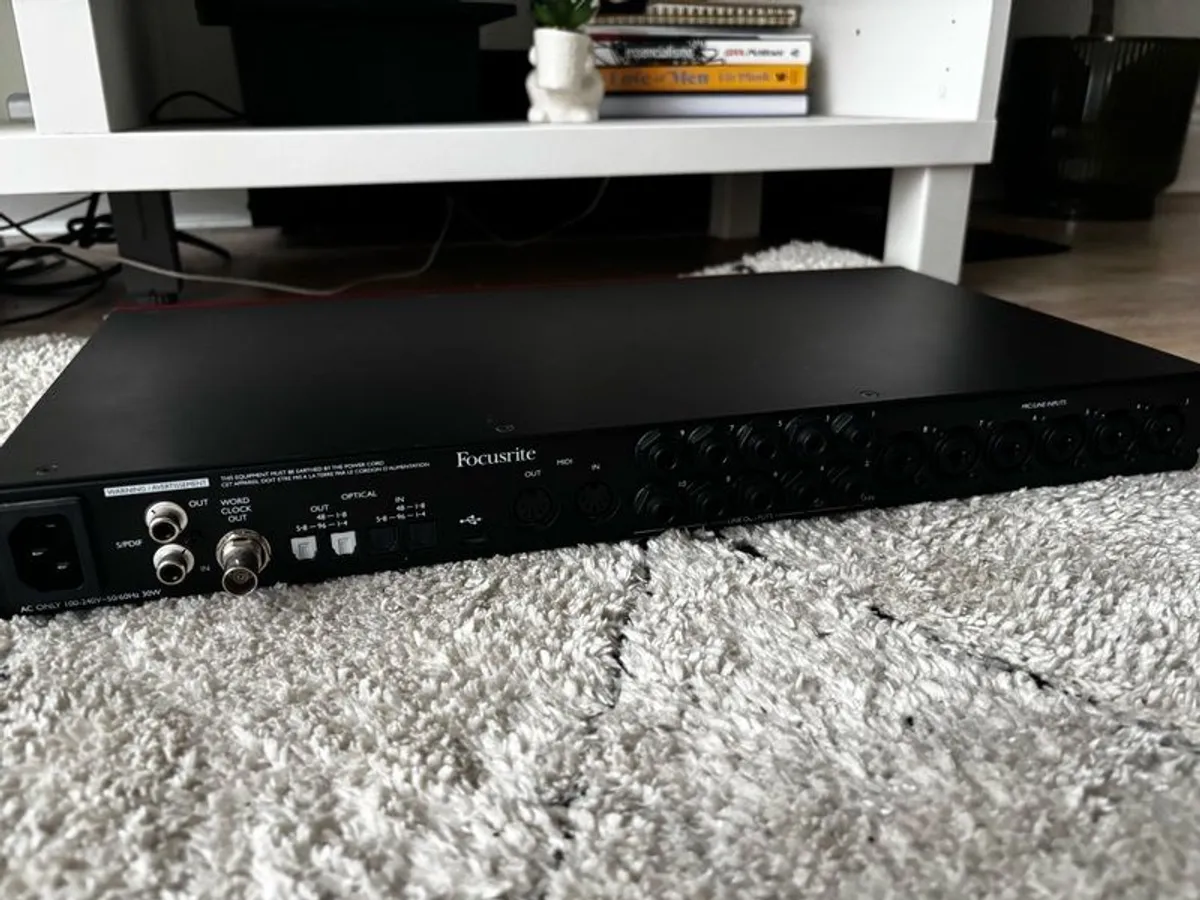 Scarlet 18i20 - Excellent Condition - Image 3