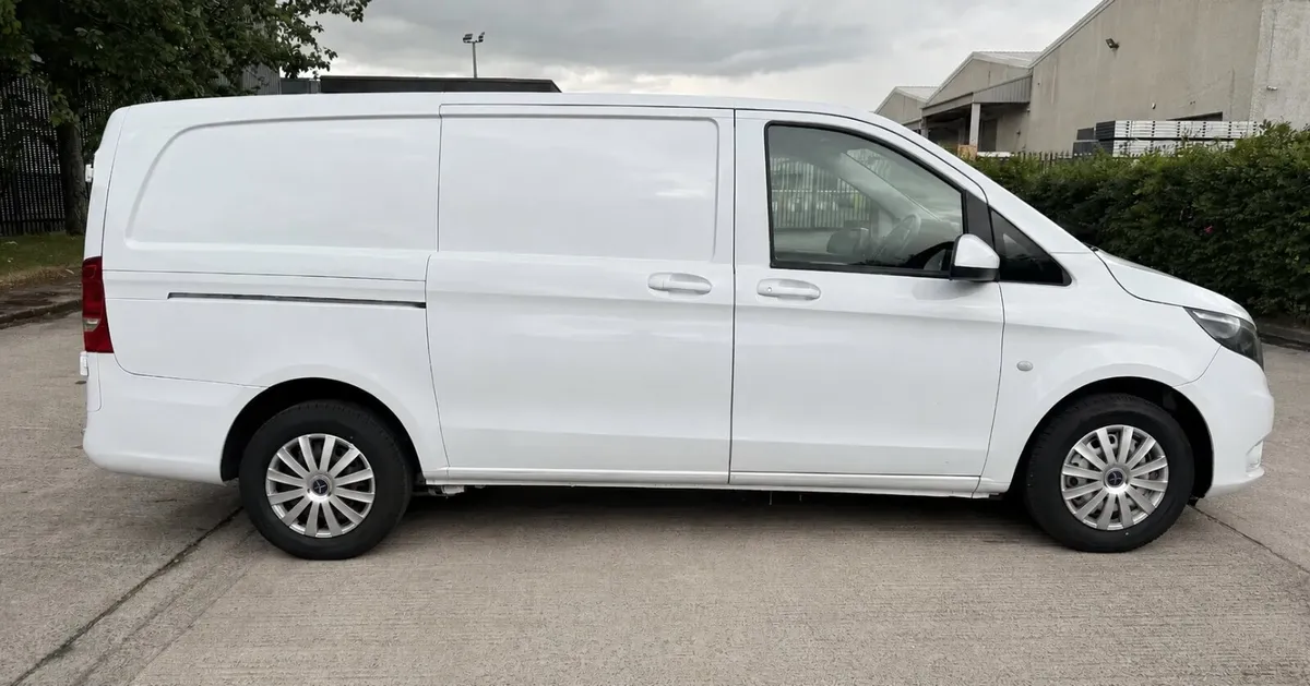 2022 Mercedes Vito 2.0 RWD 136Bhp - Image 3