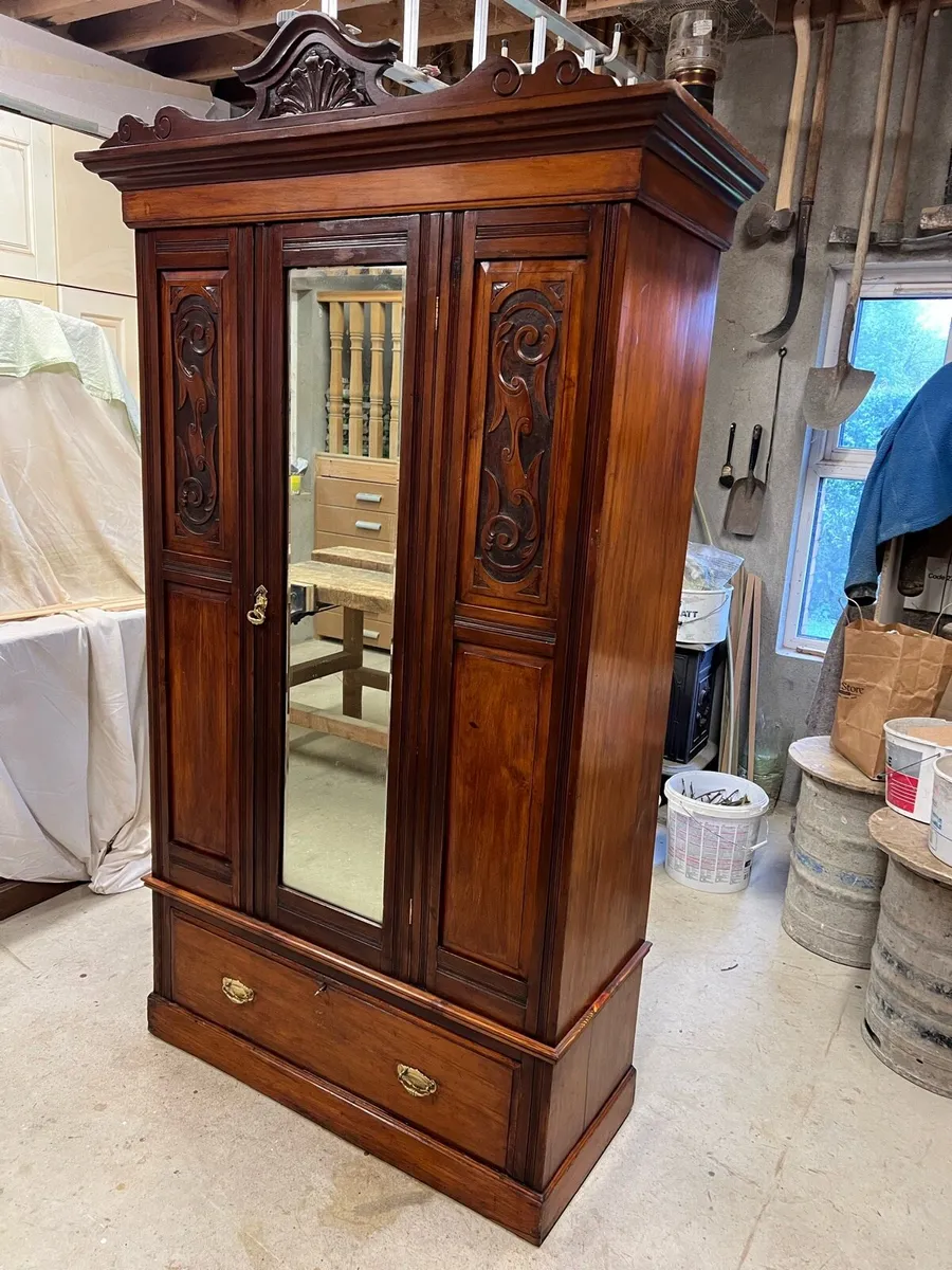 Antique wardrobe - Image 1