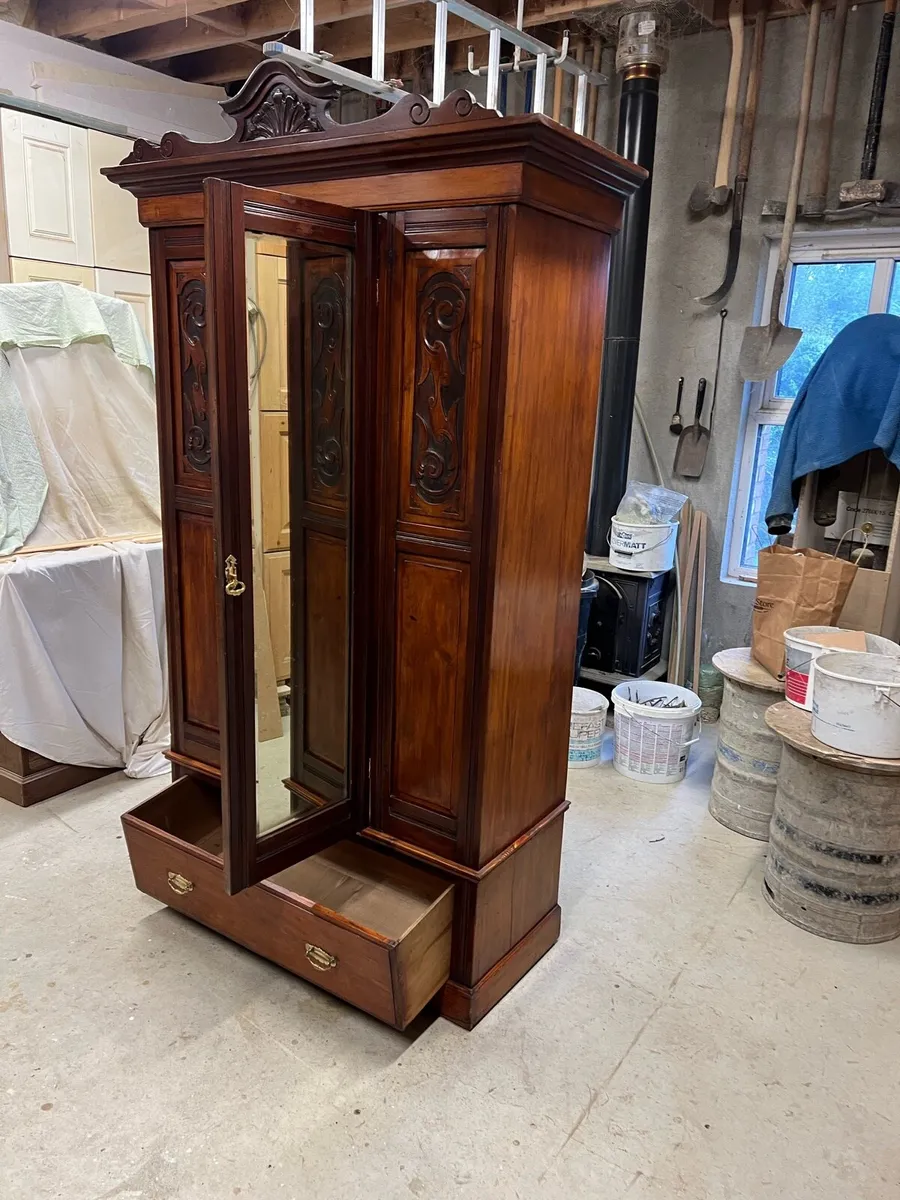 Antique wardrobe - Image 2
