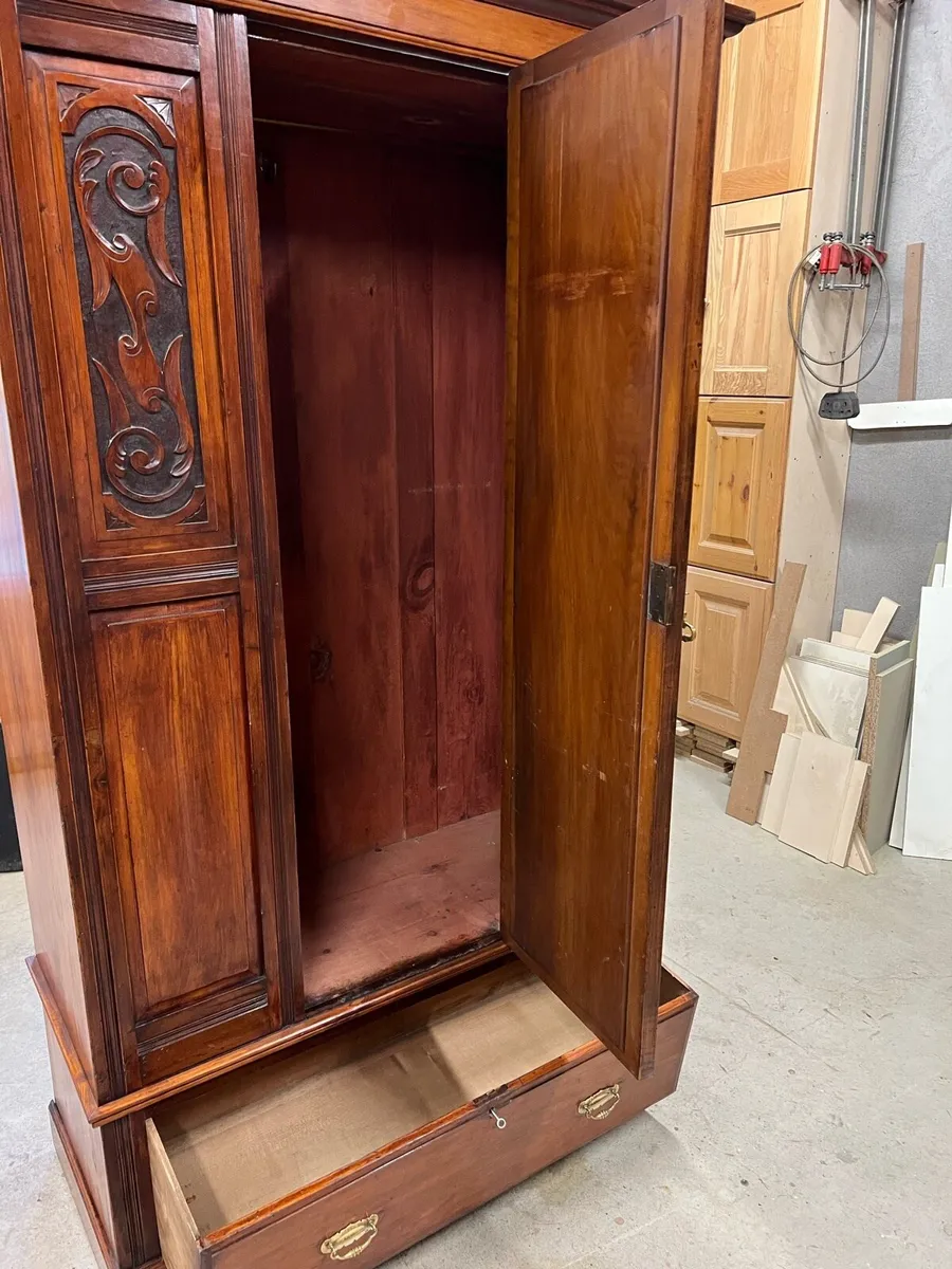 Antique wardrobe - Image 3