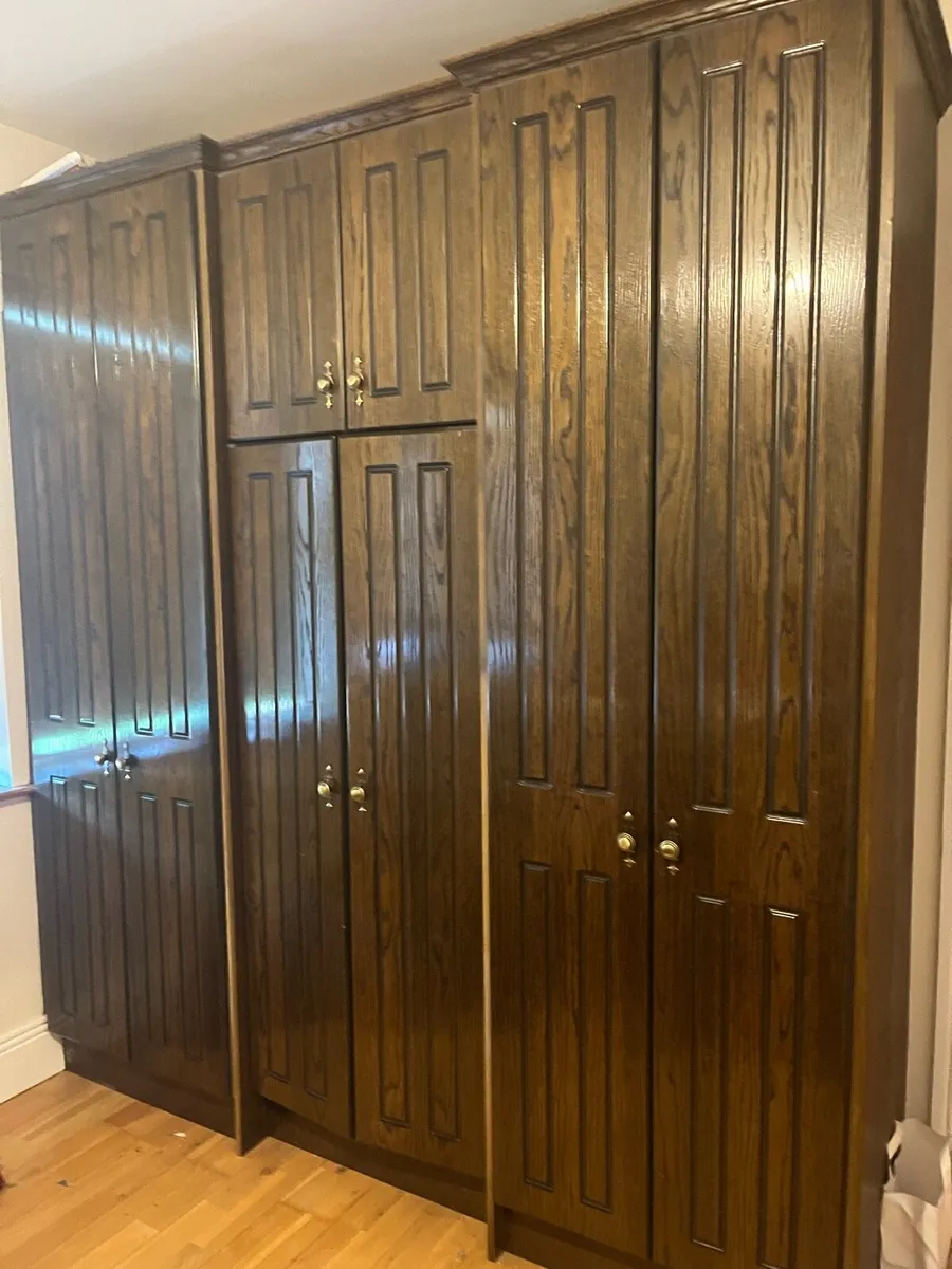 Bedroom wardrobe - Image 1