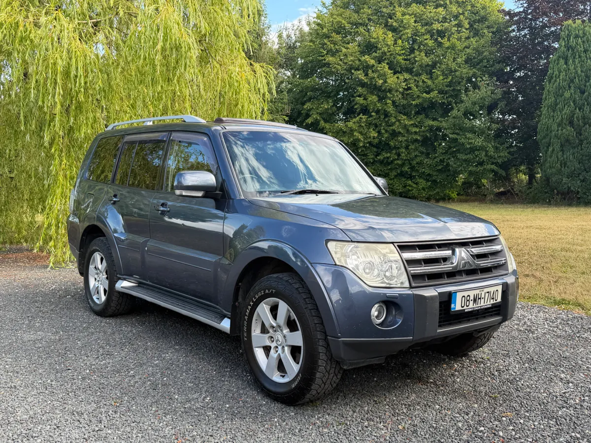 Mitsubishi Pajero Elegance 5 Seat - Image 2