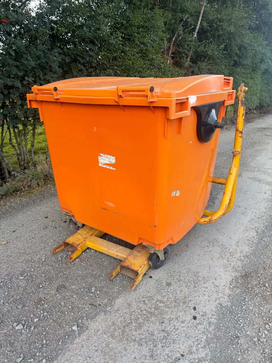 Bin Emptying Attachment - Image 4