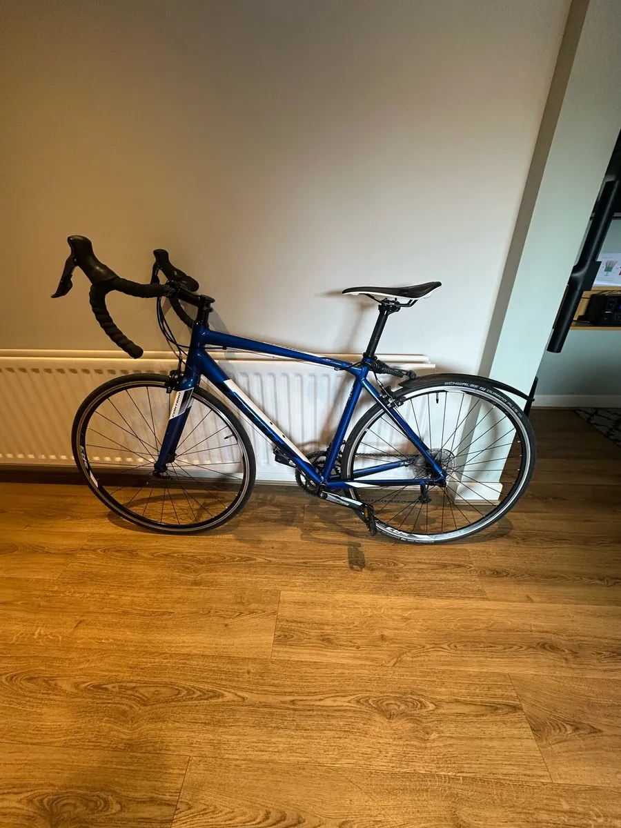 Road bike - Image 1