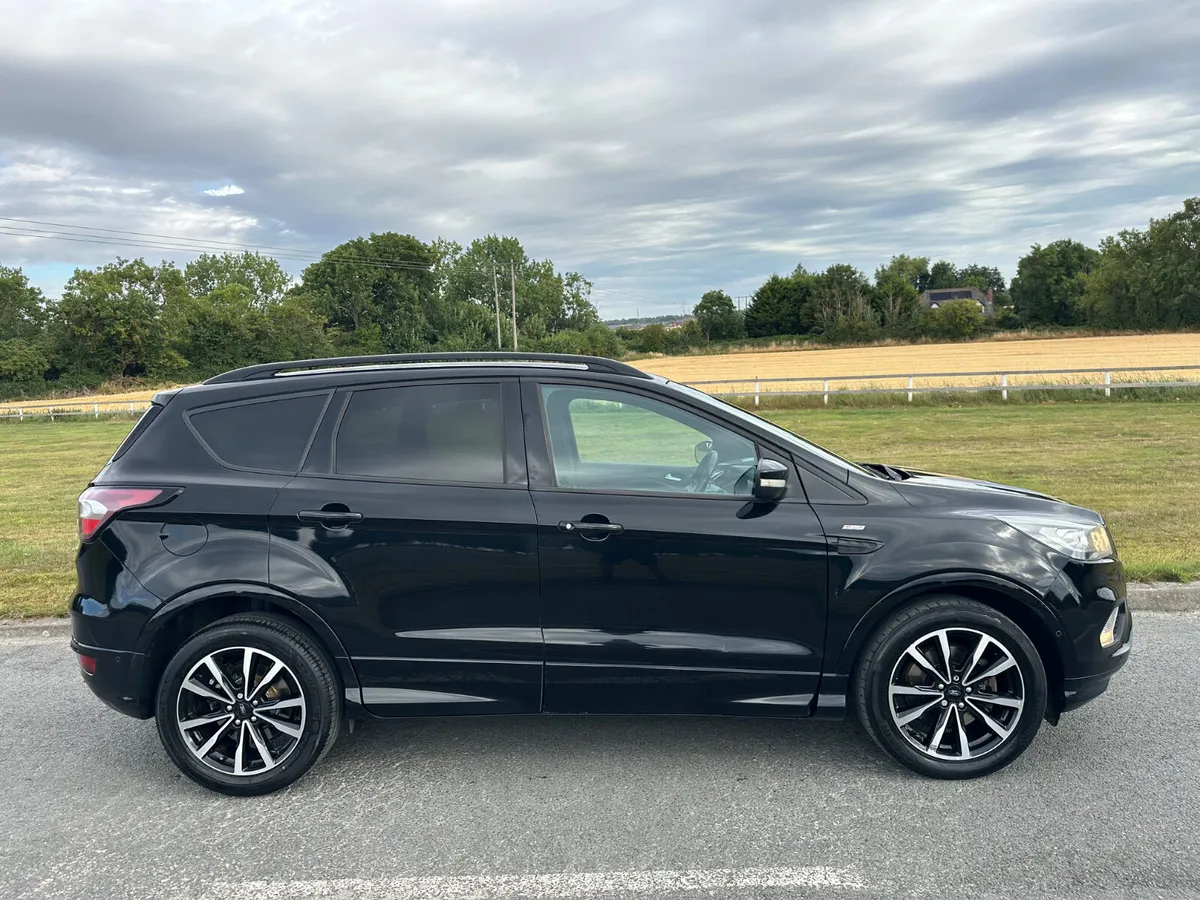 Ford Kuga ST-Line 2017 TAX/DOE 08/27 - Image 3