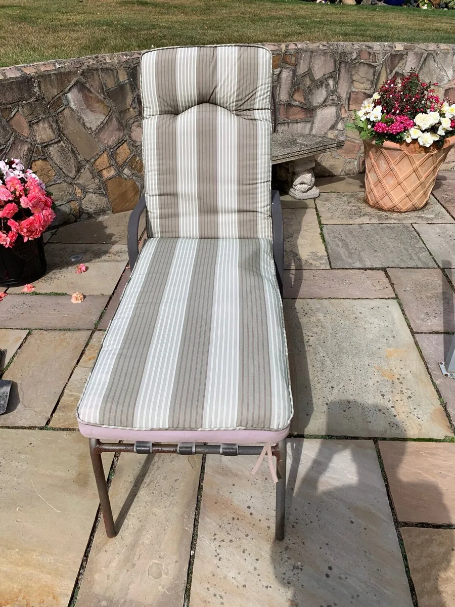 Garden loungers - Image 2