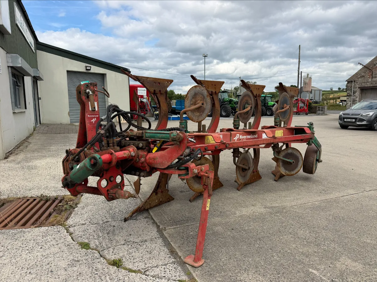 Kverneland  4F ES Plough - Image 2