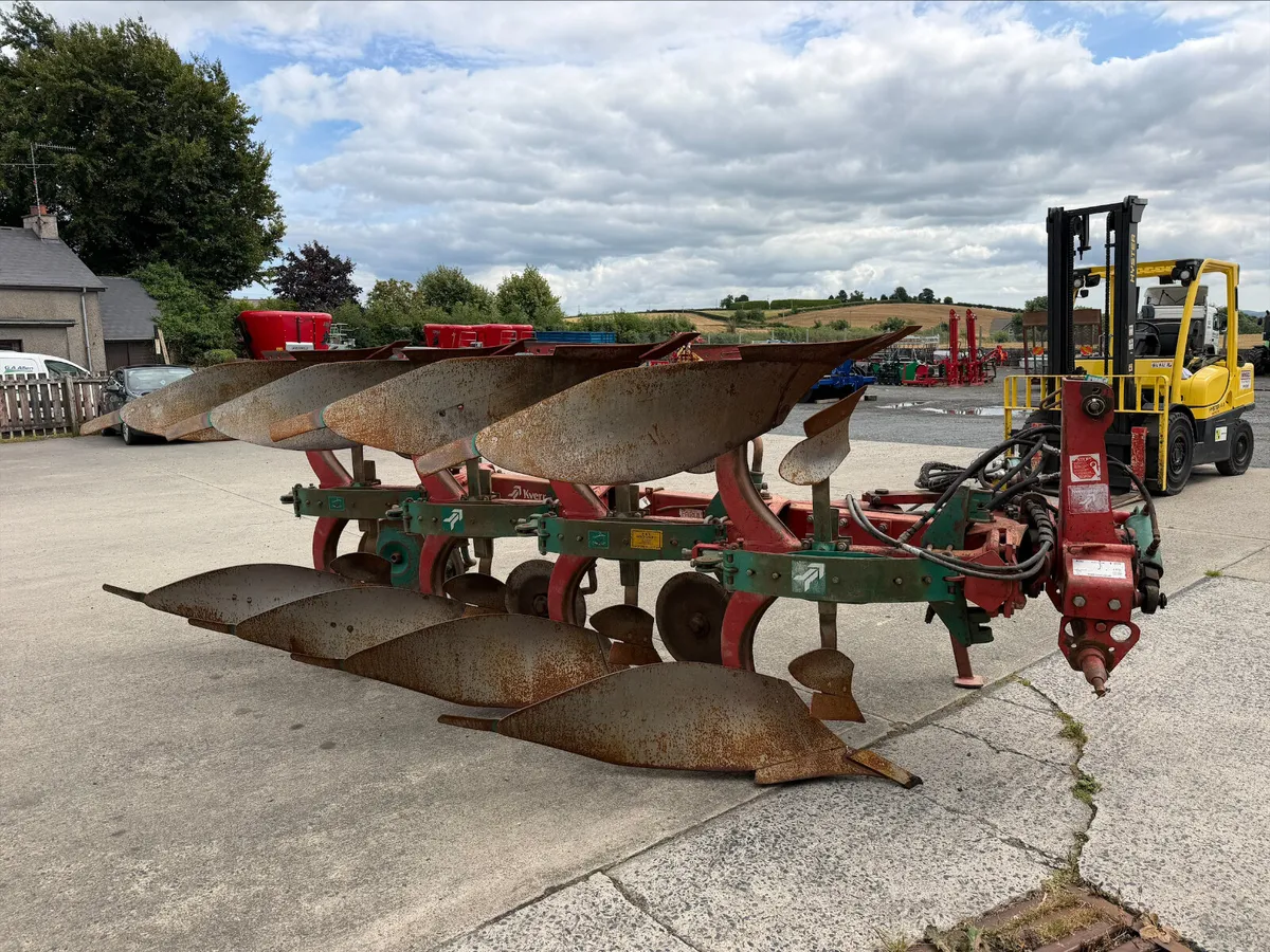 Kverneland  4F ES Plough - Image 4