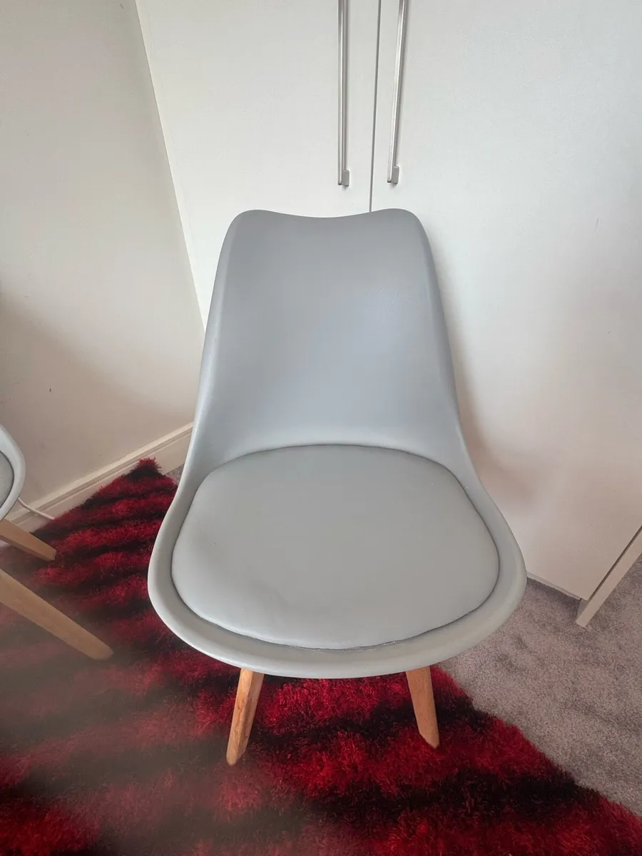 6 Dinning chairs - Image 2