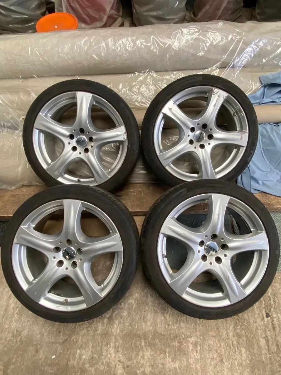 Ford Mondeo Lights and Tyres - Image 1