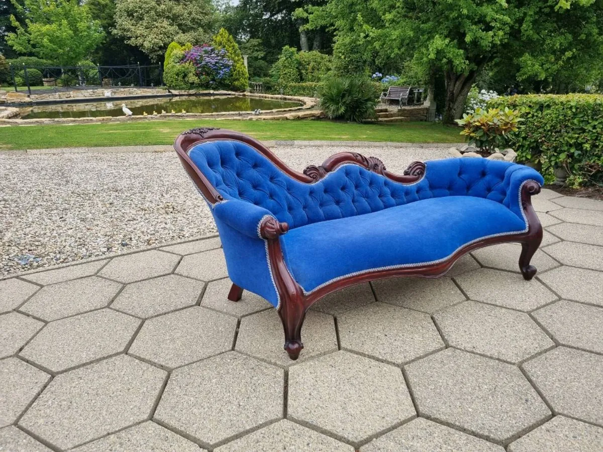 Large Reproduction Chaise Longue - Image 3
