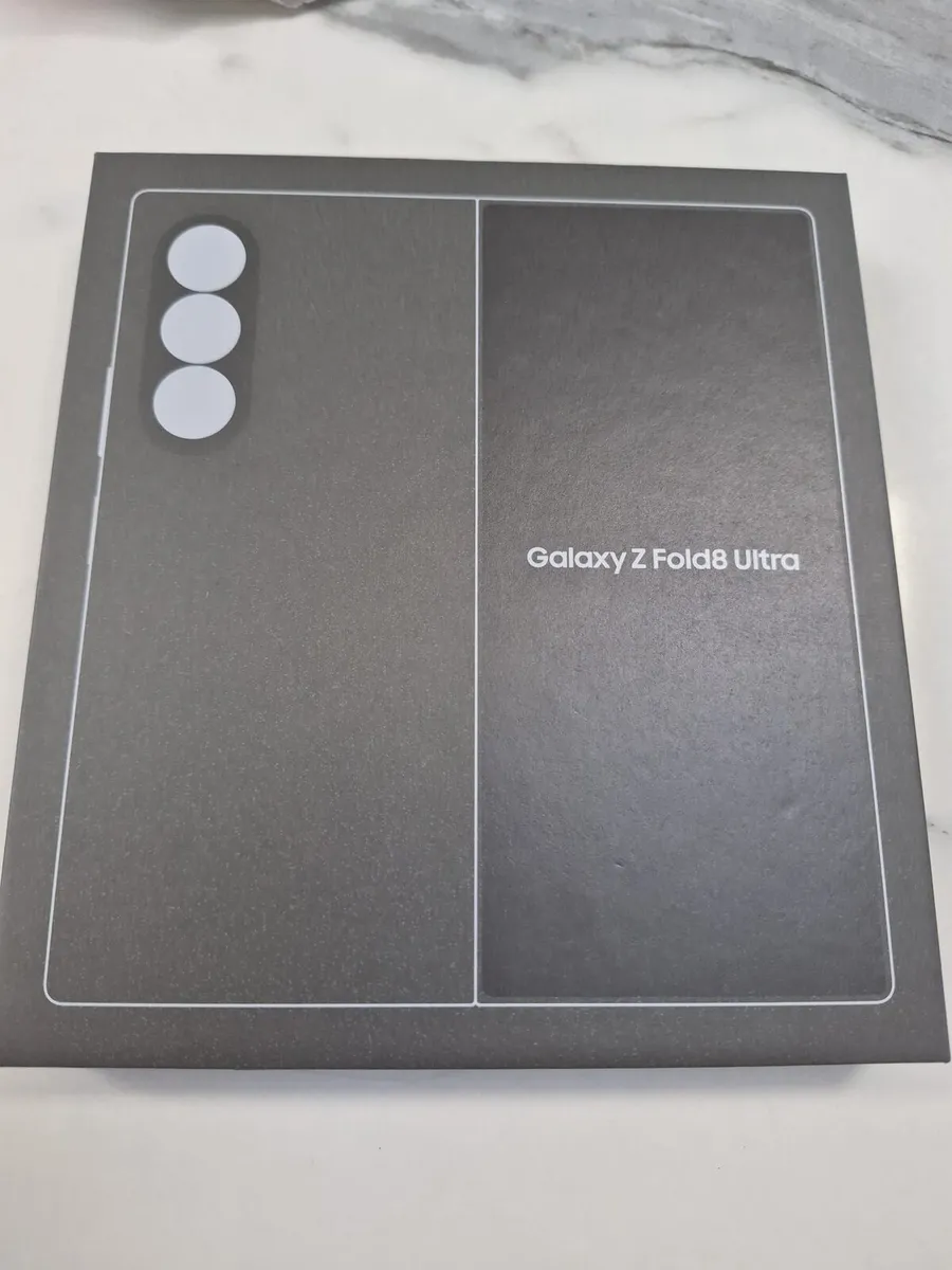 SAMSUNG GALAXY Z FOLD 8 ULTRA