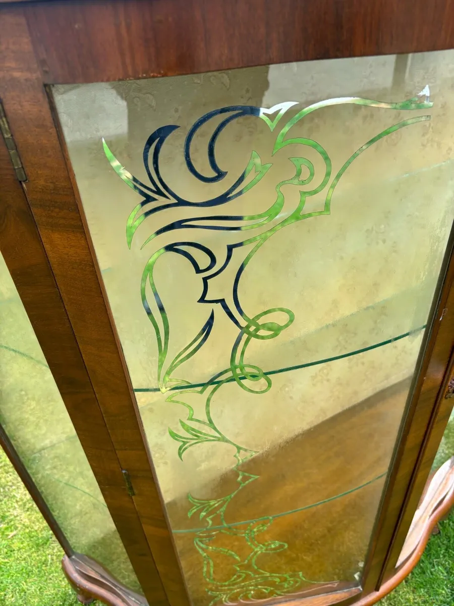 Vintage China display cabinet - Image 2