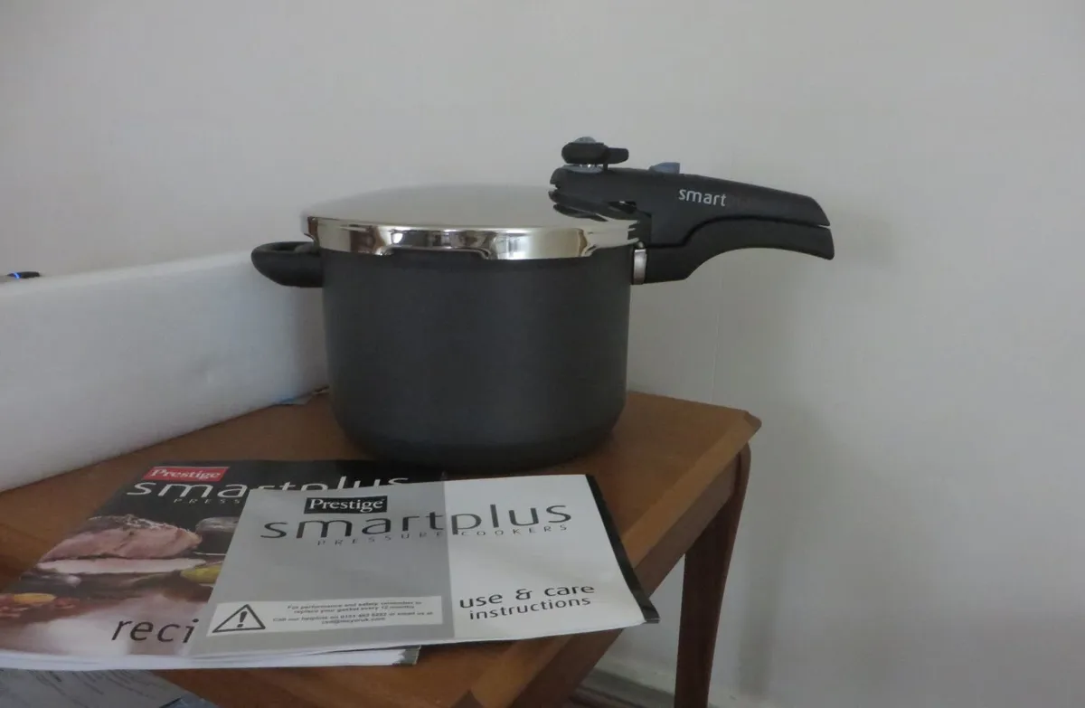 Kitchen Appliances (3 Items) - Image 2