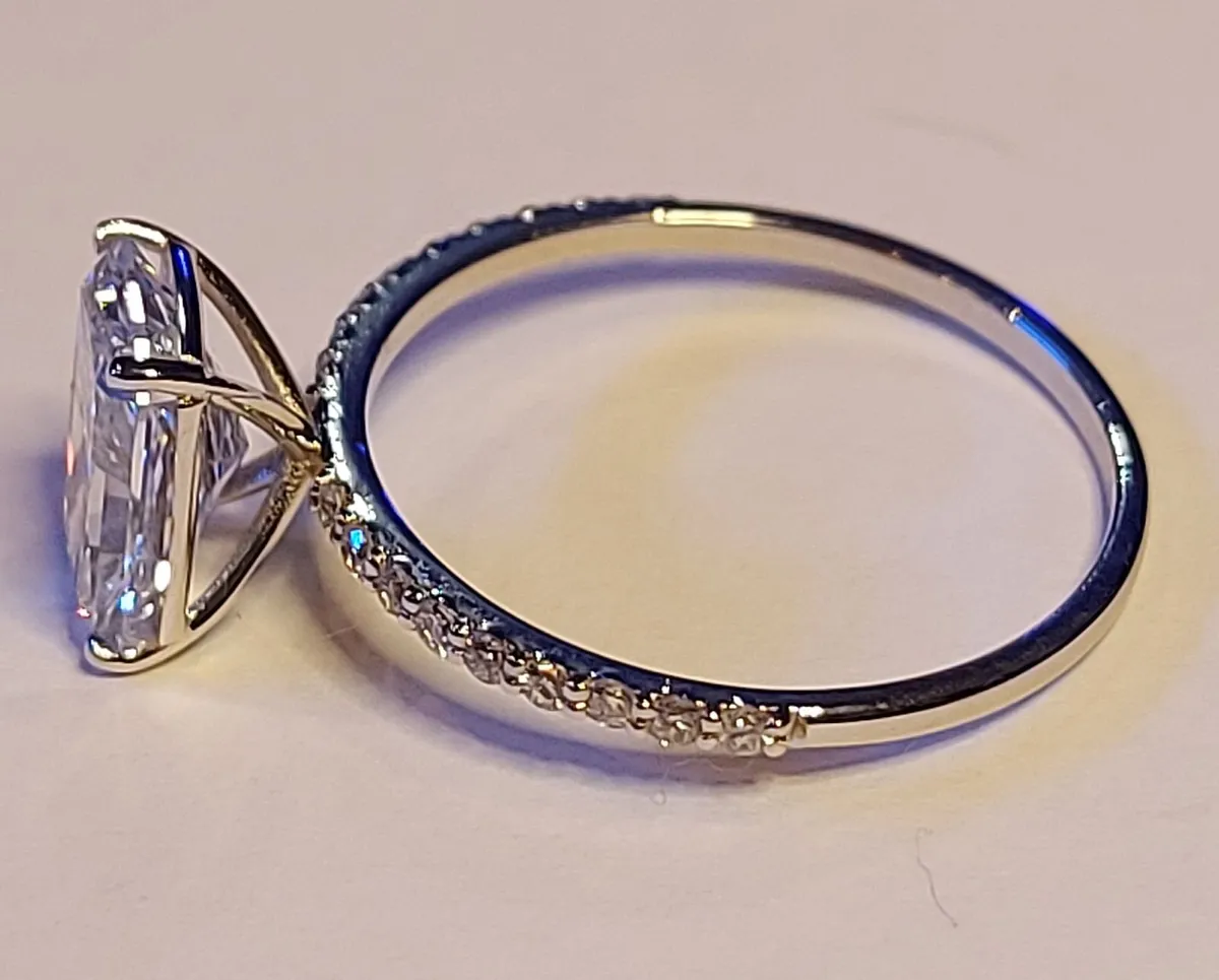 14k Gold ring with 2.09 ct Lab-Grown Diamonds IGI - Image 4