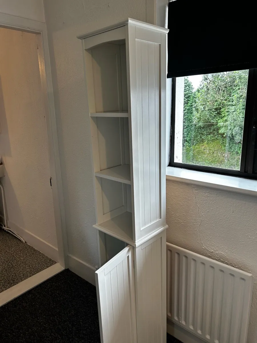 White skin bathroom cabinet - Image 3