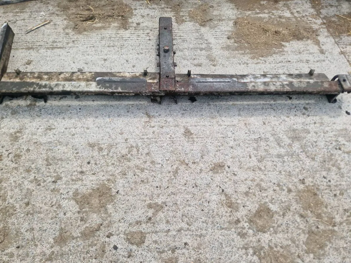 Scraper and center track - Image 3
