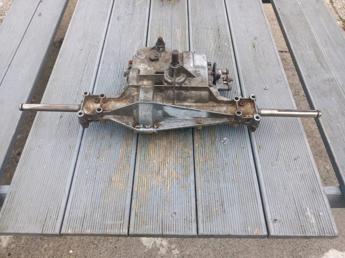 Spicer Dana manual gearbox for sale - Image 3