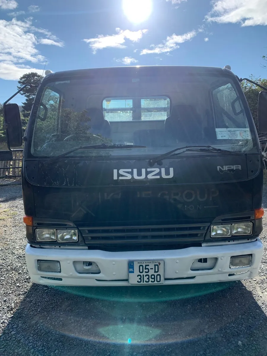 Isuzu npr tipper 3.5 tonne - Image 4